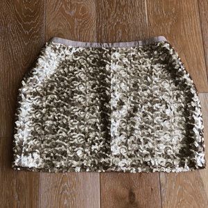 ❤️‍🔥NWOT❤️‍🔥Victoria’s Secret Gorgeous Fully Lined Gold Sequined Mini Skirt